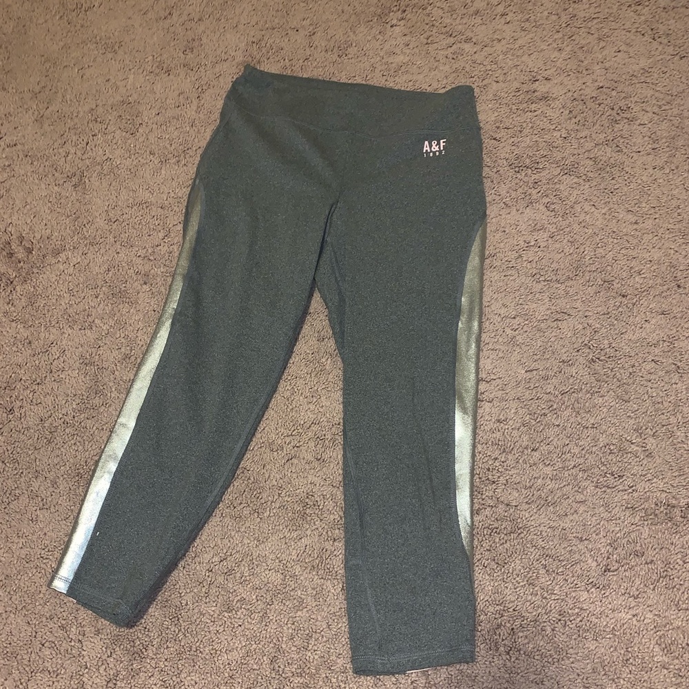 A&F Cropped leggings